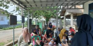 KEGIATAN LUAR GEDUNG POSYANDU DAN PENYULUHAN TBC DI POSYANDU PERGIWO