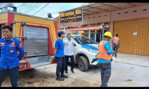 Qomaru Zaman Keliling Cek Langsung Perbaikan Lampu Penerangan Jalan